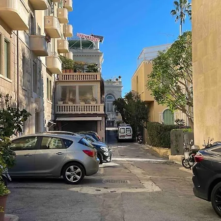 - Apt. Vicino Al Casino Apartment Sanremo